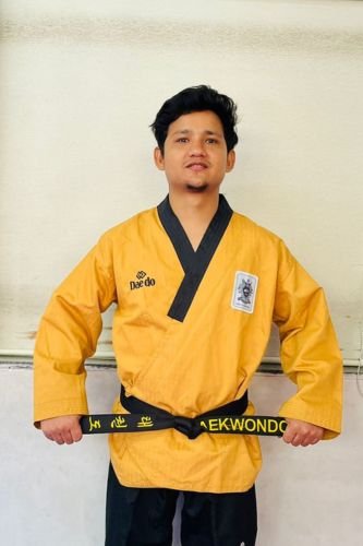 Khakhendra Bist (Dan 2)